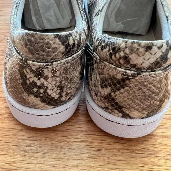 Clarks Pawley Bliss Sneaker in Taupe Snake - Picture 5 of 5